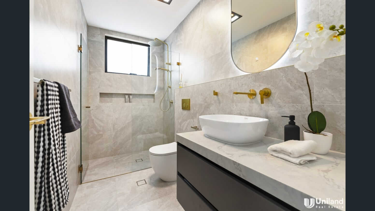 30A Wallace Street 13