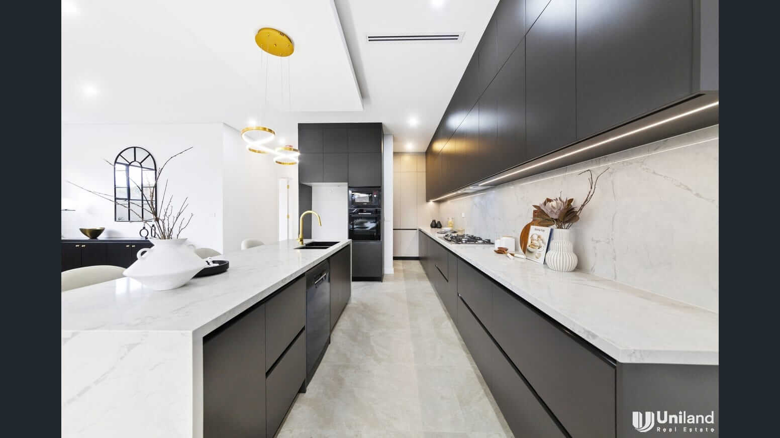 30A Wallace Street 27